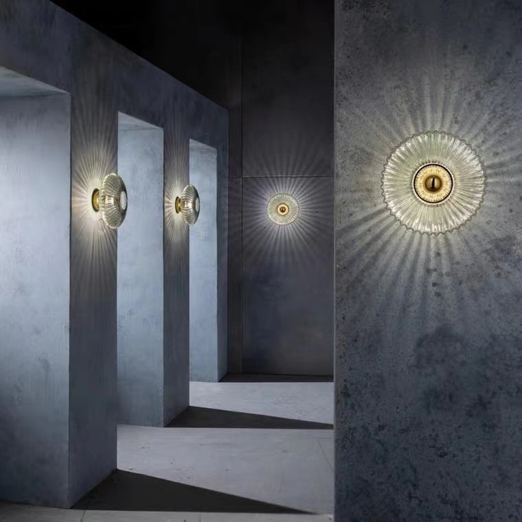 Nordische Vintage-Wandleuchte aus geriffeltem Rippenglas in Scheibenform