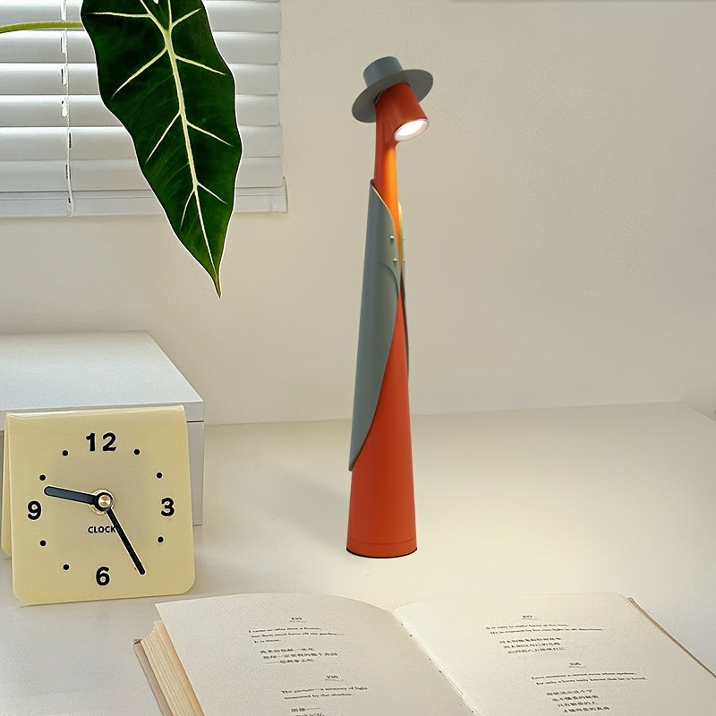 Skulpturale Tischlampe als Hutsilhouette mit Akku und Touch-Steuerung