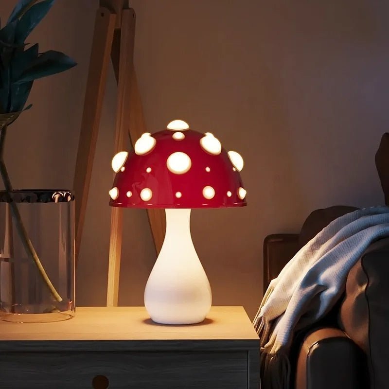 Skulpturale Tischlampe mit Amanita-Pilzschirm, wiederaufladbar und dimmbar