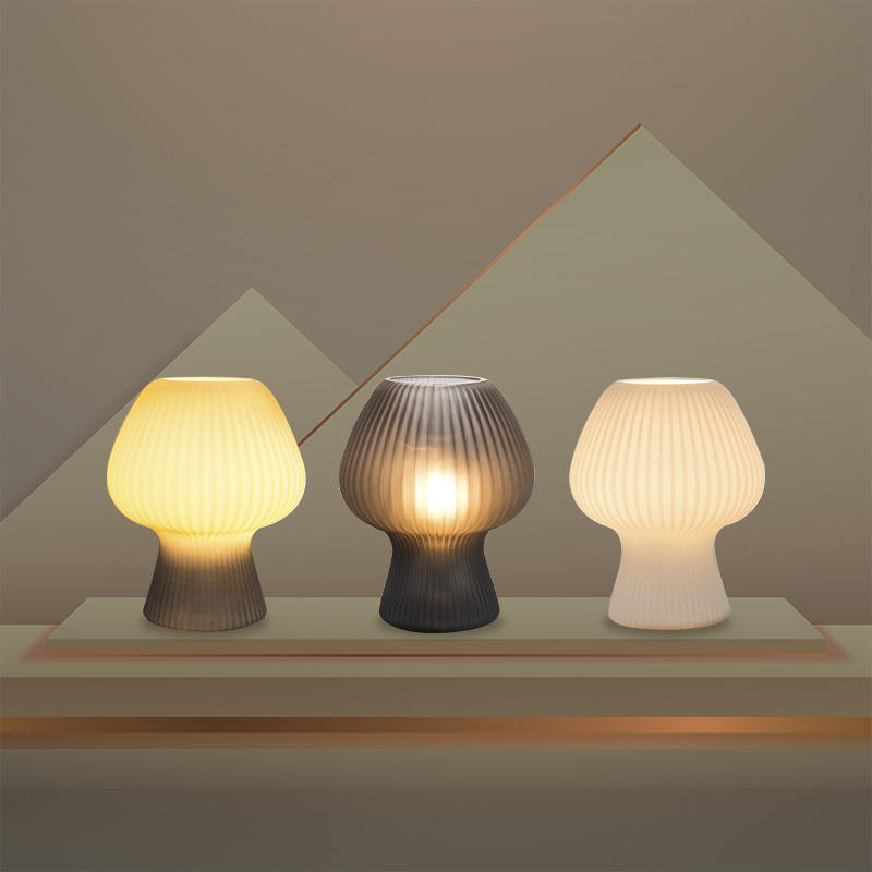Vintage-Tischlampe aus geriffeltem Glas in Pilzform für den Nachttisch