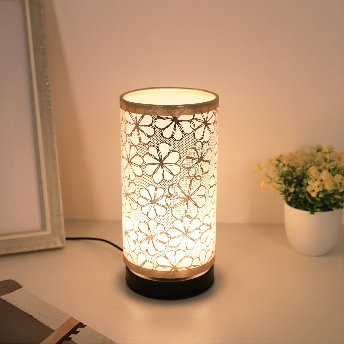 Nordische Tischlampe mit Sonnenblumen-Stoffschirm und USB