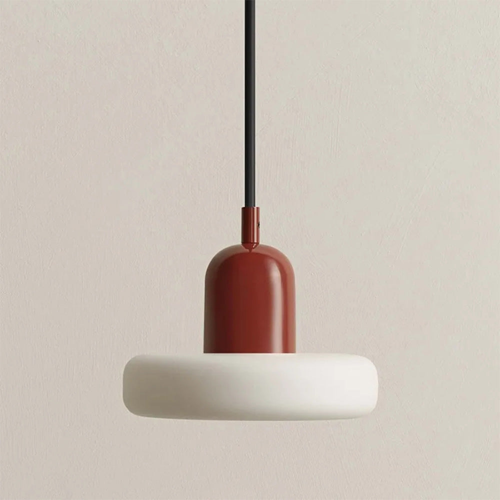 Skandinavische minimalistische Hängeleuchte mit glatter Kuppel aus mattiertem Glas