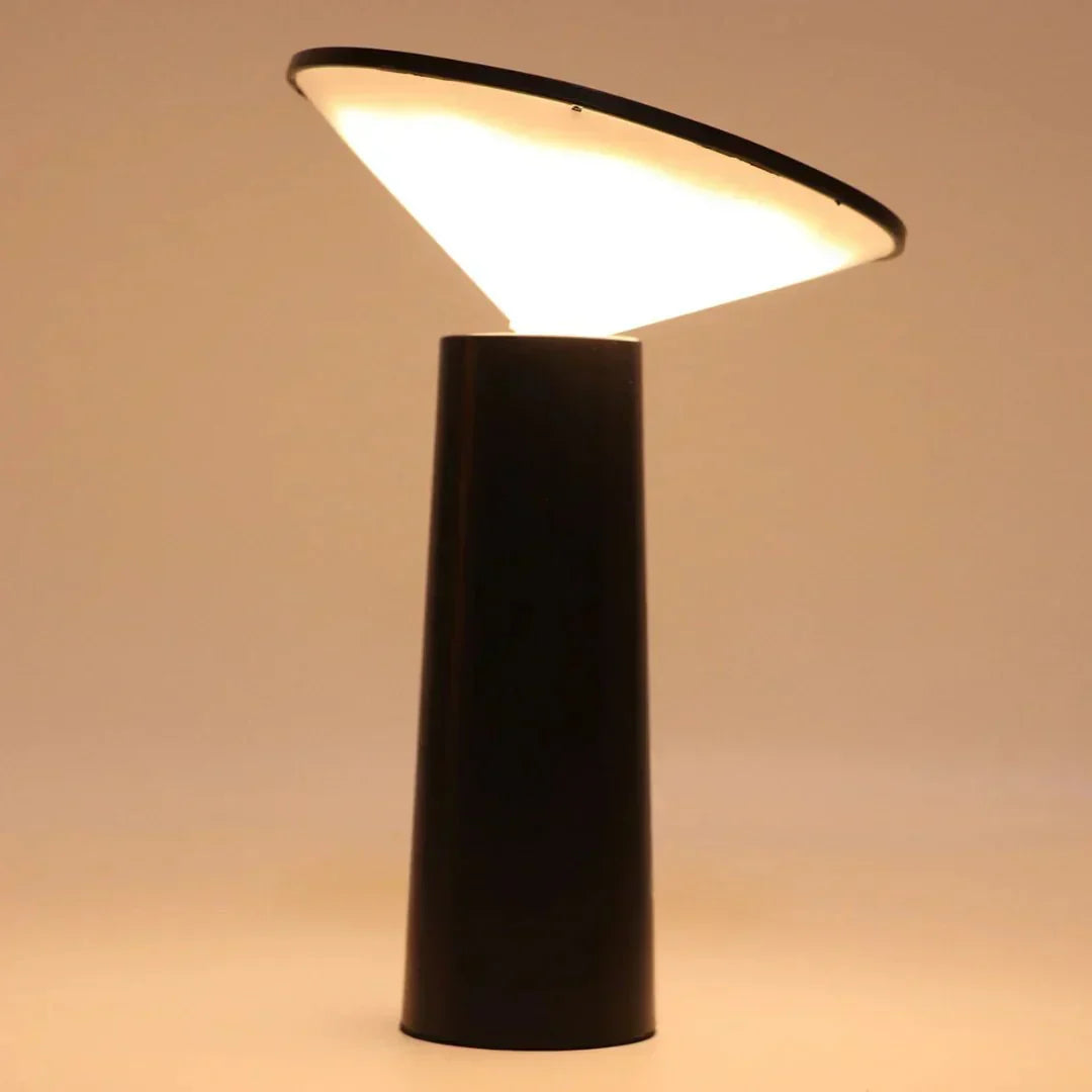 Skulpturale kabellose, wiederaufladbare dimmbare Tischlampe mit Kegelsilhouette