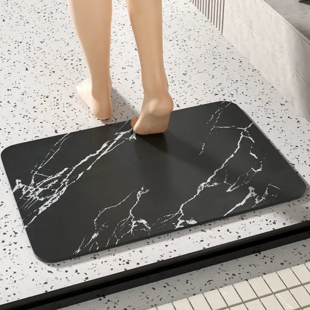 Rutschfeste, schnell trocknende Badematte mit Marmor-Muster aus Kieselgur