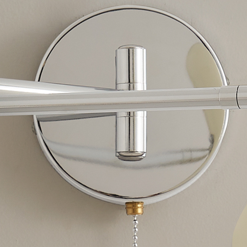 Vom Bauhaus inspirierte Eisen-Wandleuchte mit verstellbarem Schwenkarm