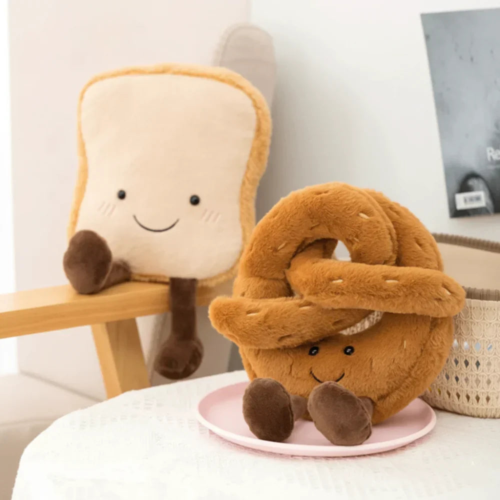 Kuscheliges Plüschkissen-Spielzeug in Form eines runden Croissant-Brezel-Toasts