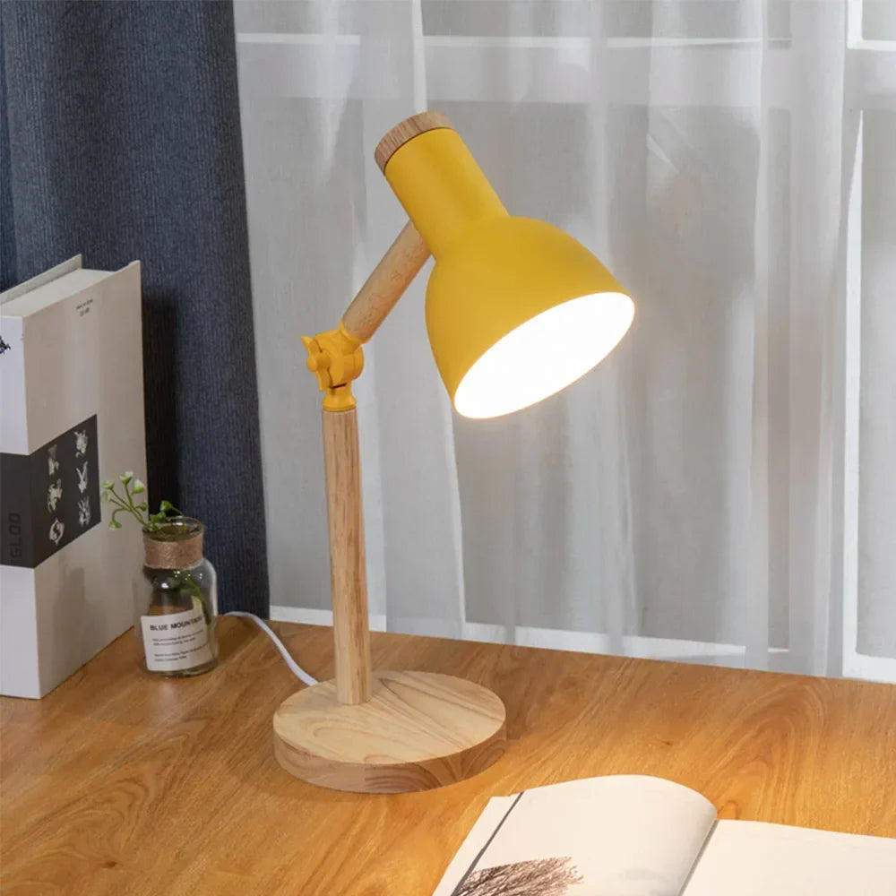 Nordische Tischlampe mit Holzbasis und verstellbarer, augenfreundlicher Beleuchtung