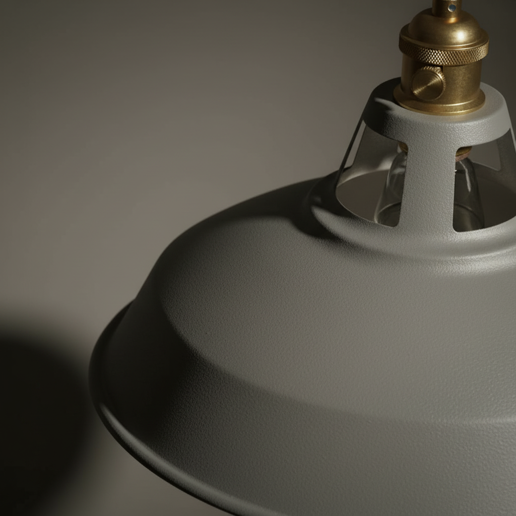 Retro-Pendelleuchte aus Metall im Industriestil mit verstellbarer Kettenaufhängung