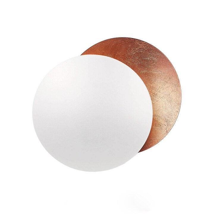 Moderne Wandleuchte mit überlappenden Scheiben, inspiriert von einer Sonnenfinsternis