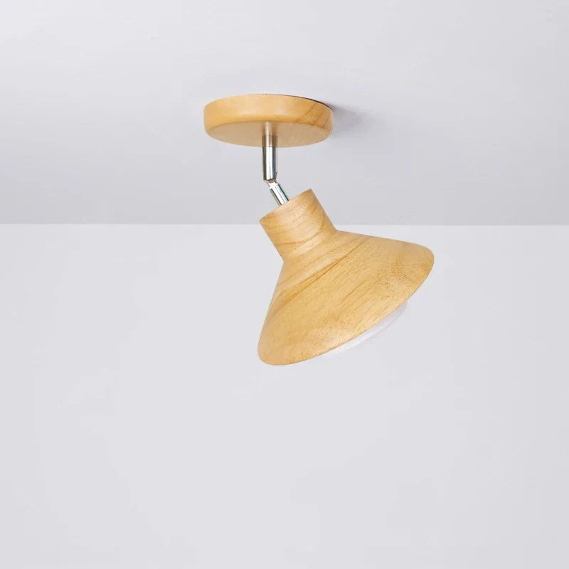 Skandinavische minimalistische Deckenleuchte mit natürlicher Holzkonusform