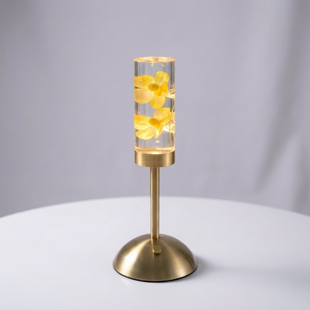 Skulpturale kabellose Tischlampe mit Blumenmotiv und Touch-Steuerung