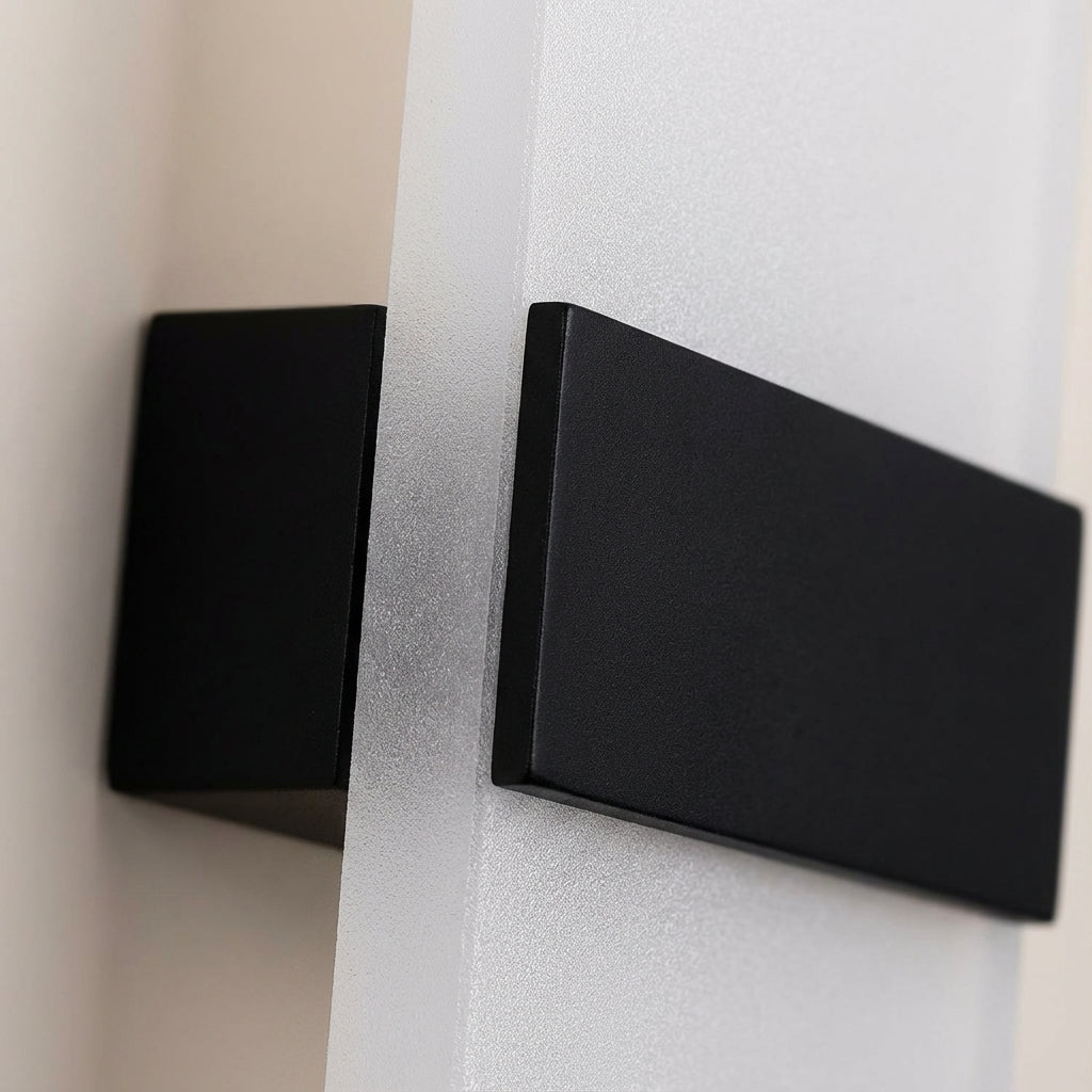 Wiederaufladbare Wandleuchte mit Magnethalterung und Bewegungssensor