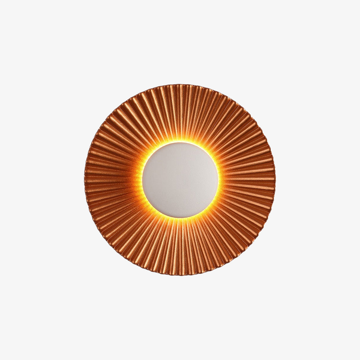 Moderne skulpturale Wandleuchte mit strukturierten metallischen Sonnenstrahlen