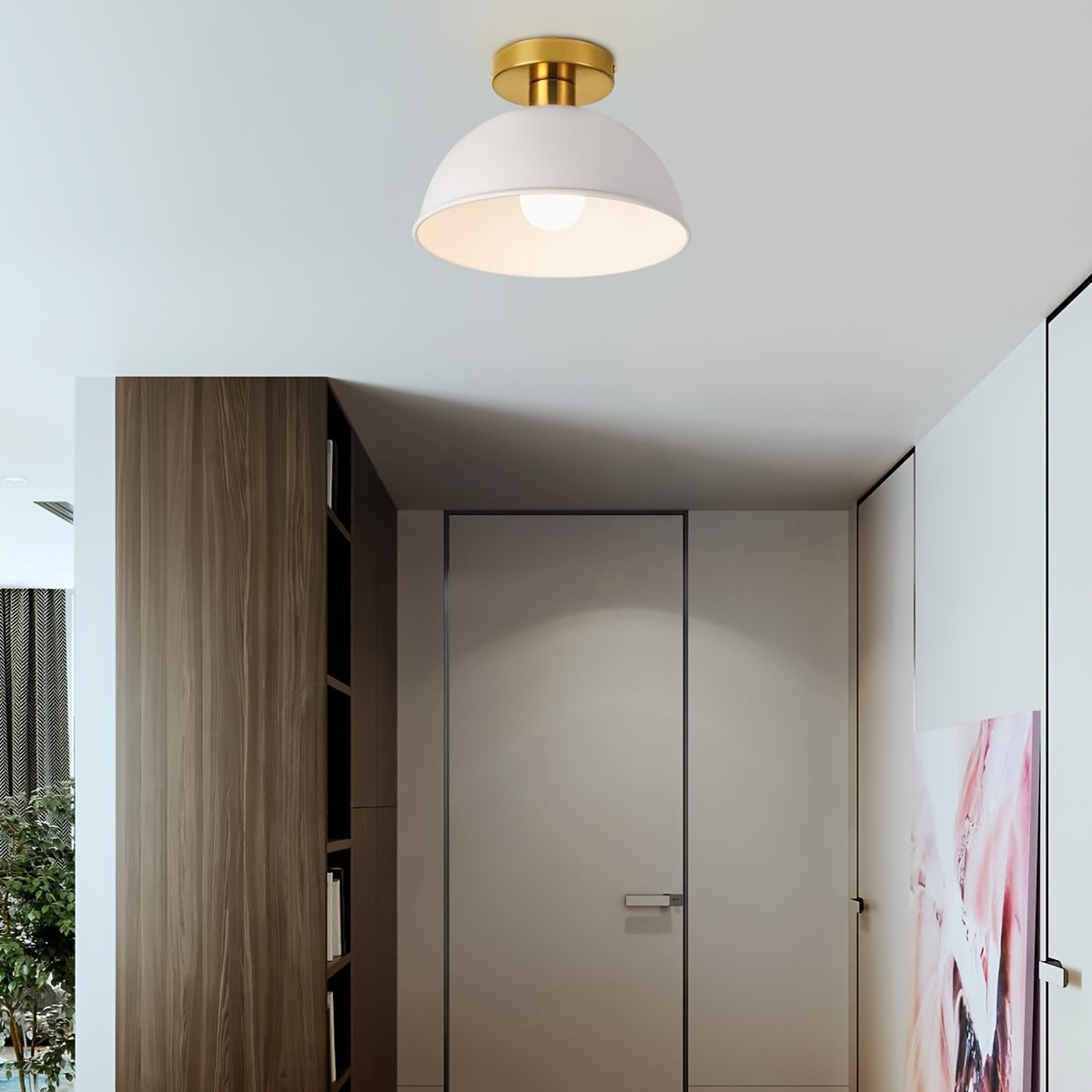 Minimalistische halbflächenbündige Deckenleuchte mit matter Metallkuppel