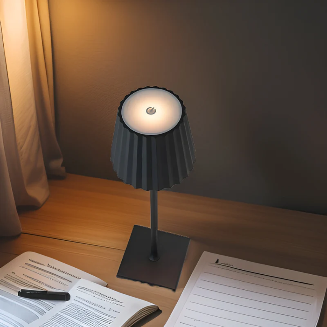 Wasserdichte skandinavische dimmbare aufladbare Tischlampe aus Aluminium