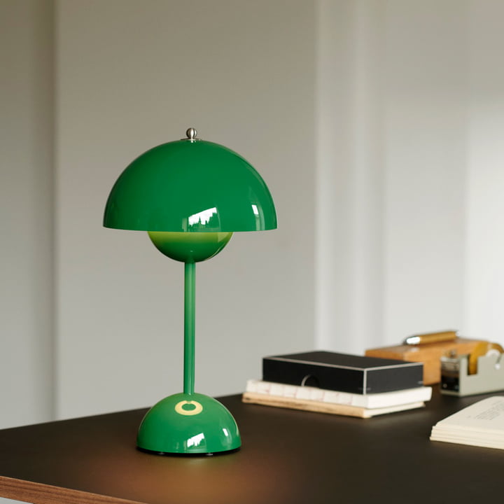 Kabellos aufladbare dimmbare kugelförmige Tischlampe