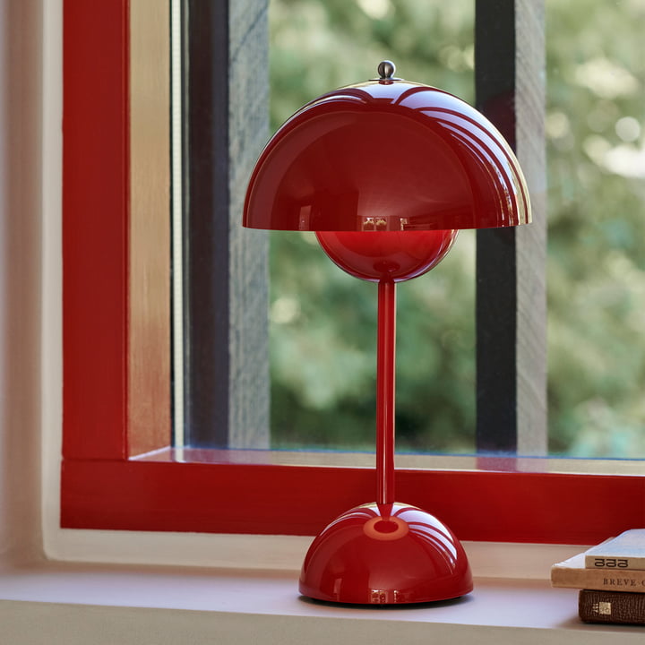 Kabellos aufladbare dimmbare kugelförmige Tischlampe