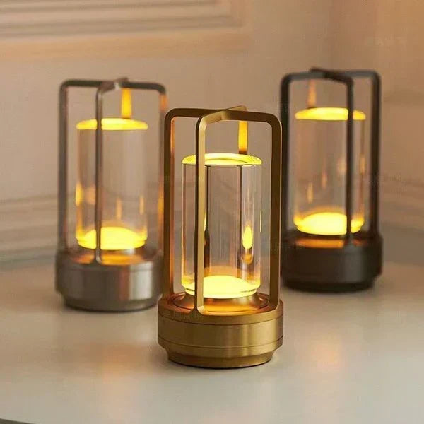 Dimmbare, wiederaufladbare Tischlampe aus facettiertem Kristallglas mit Touch-Steuerung