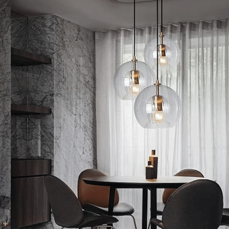 Elegante moderne Pendelleuchte aus Aluminium und Glas mit verstellbarer Länge