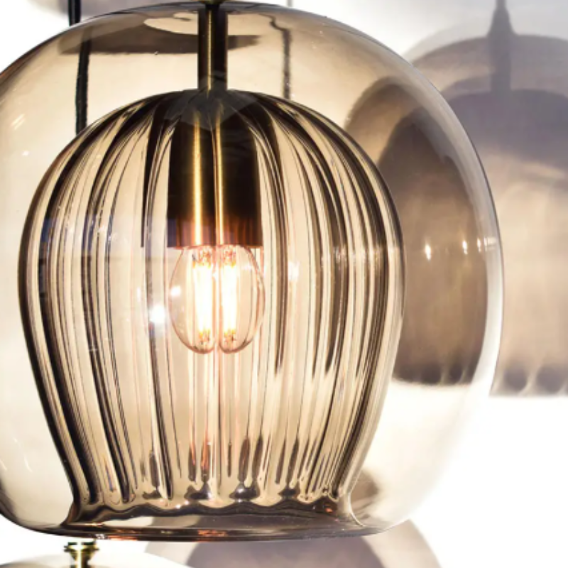 Elegante moderne Pendelleuchte aus Aluminium und Glas mit verstellbarer Länge