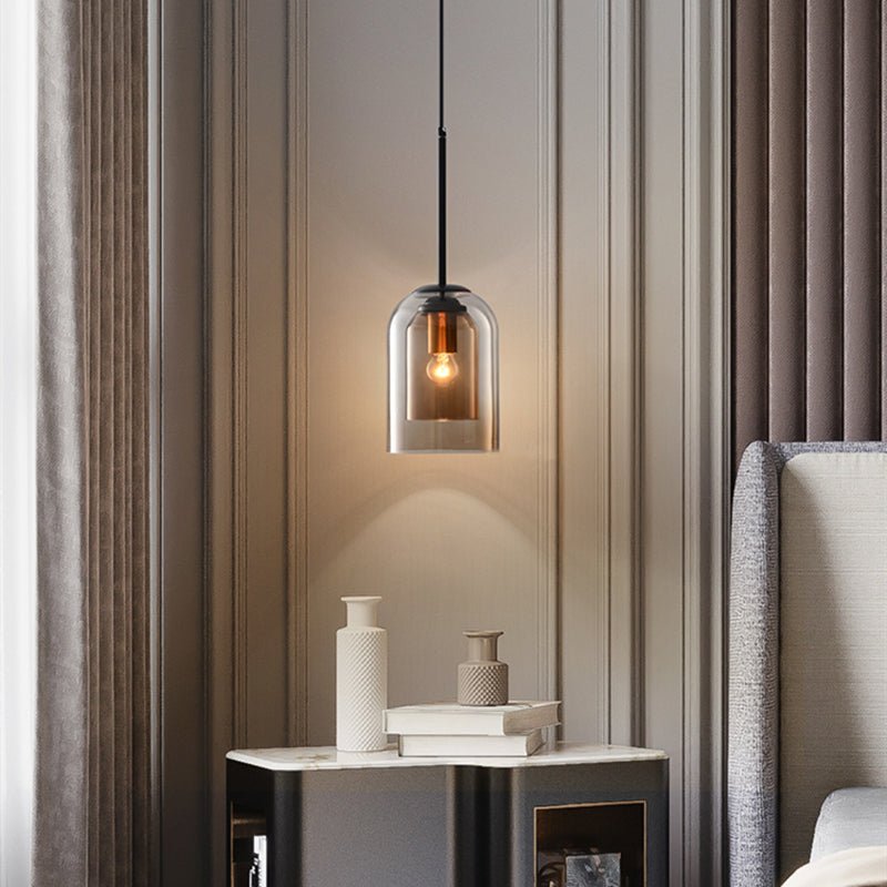 Pendelleuchte aus Eisen mit zwei Glasschirmen im Mid-Century-Stil