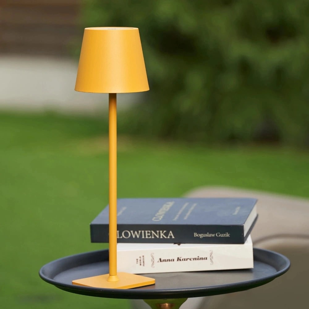 Schlanke moderne wasserdichte kabellose, wiederaufladbare dimmbare Metall-Tischlampe mit Touch-Steuerung