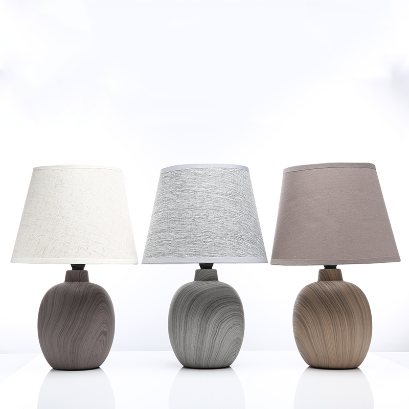 Zeitgenössische aufladbare Tischlampe in Vasenform mit Touch-Steuerung, Dimmfunktion und stimmungsvollem Leuchten