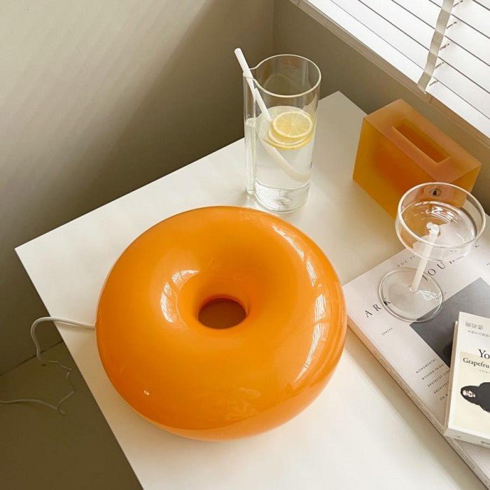 Bauhaus-Tisch- und Wandleuchte aus kreisförmigem, dimmbarem Glas