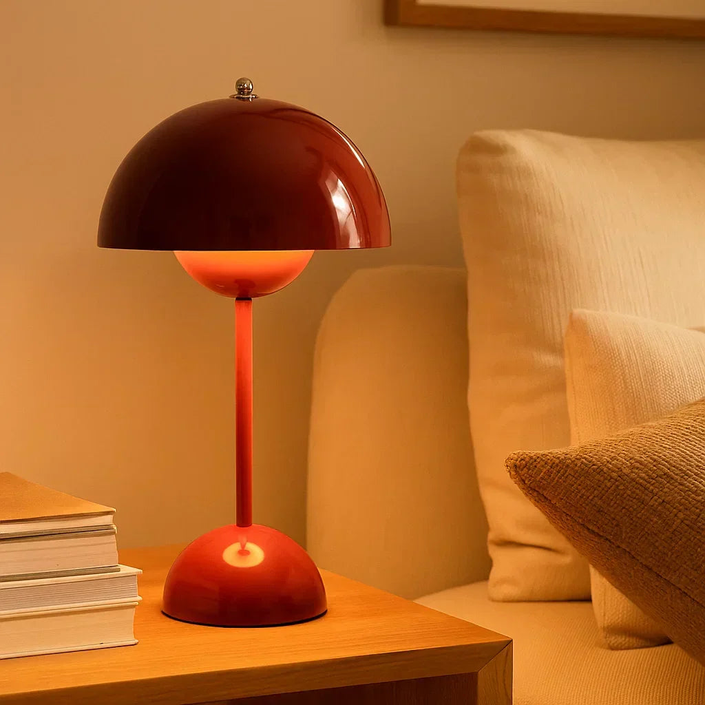 Elegante minimalistische skandinavische dimmbare Tischlampe mit Touch-Steuerung