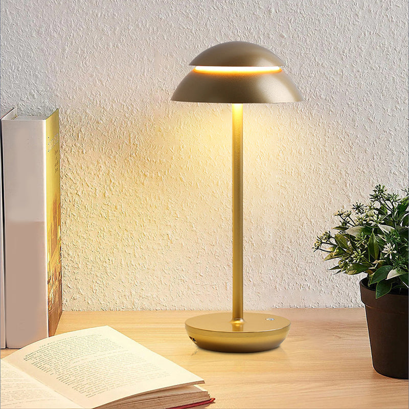 Kabellose tragbare wiederaufladbare Kunststoff-Tischlampe für Innen- und Außenbereiche