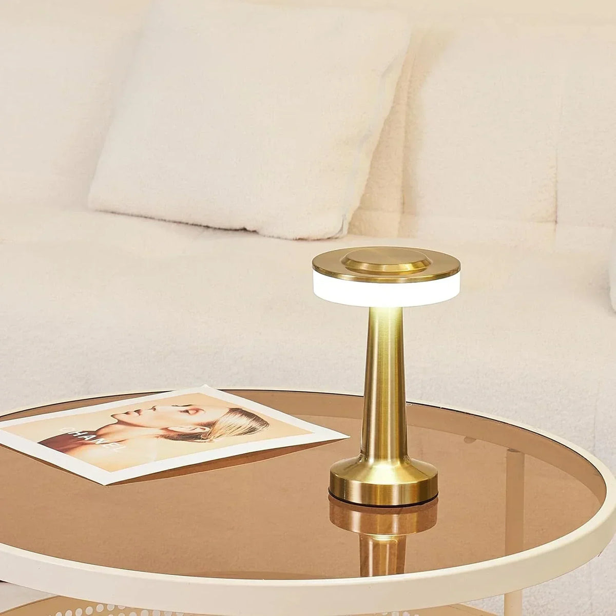 Kabellose aufladbare dimmbare Vintage-Tischlampe aus Metall mit stimmungsvollem Leuchten