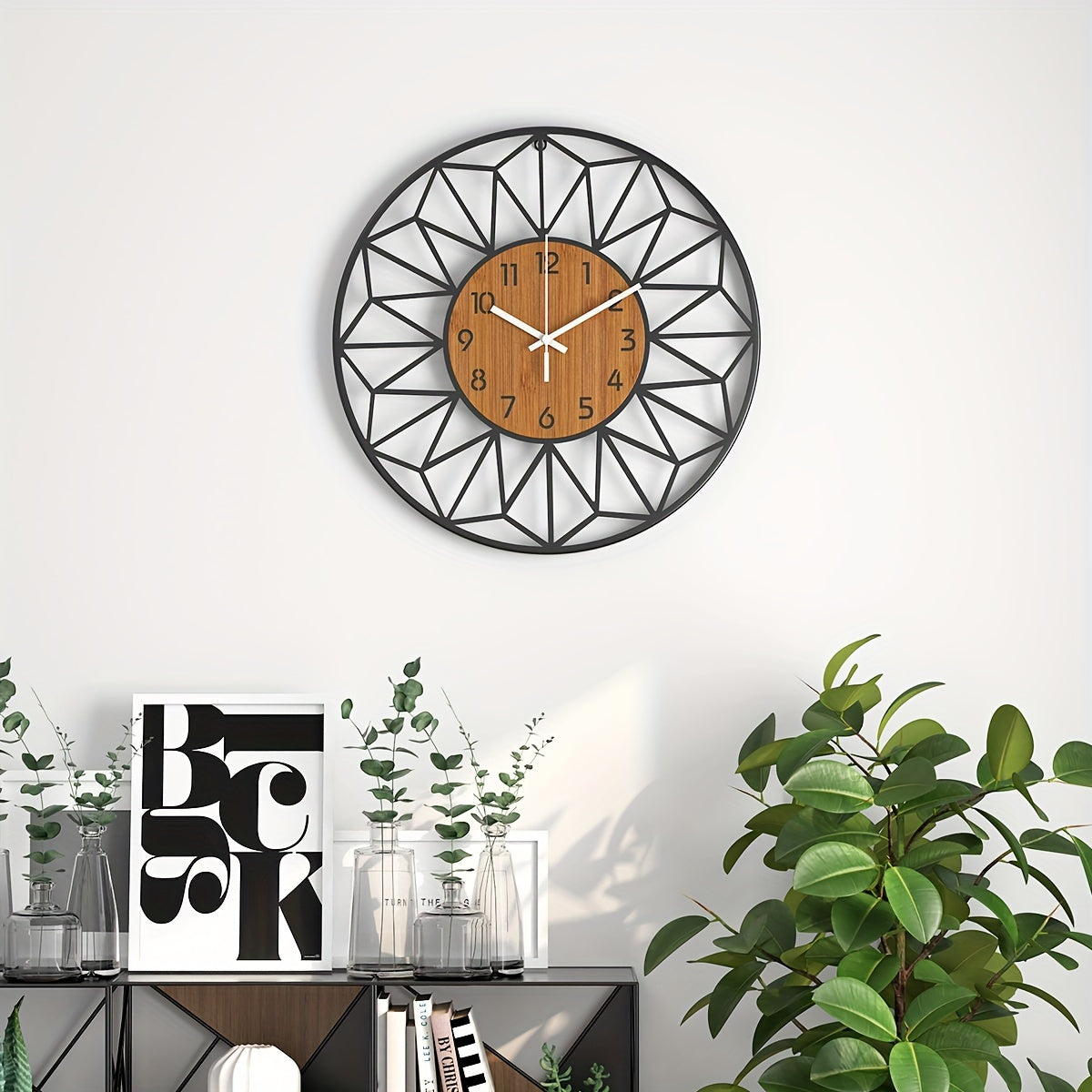 Runde industrielle Wanduhr in Holzmaserung mit leisem Quarzwerk