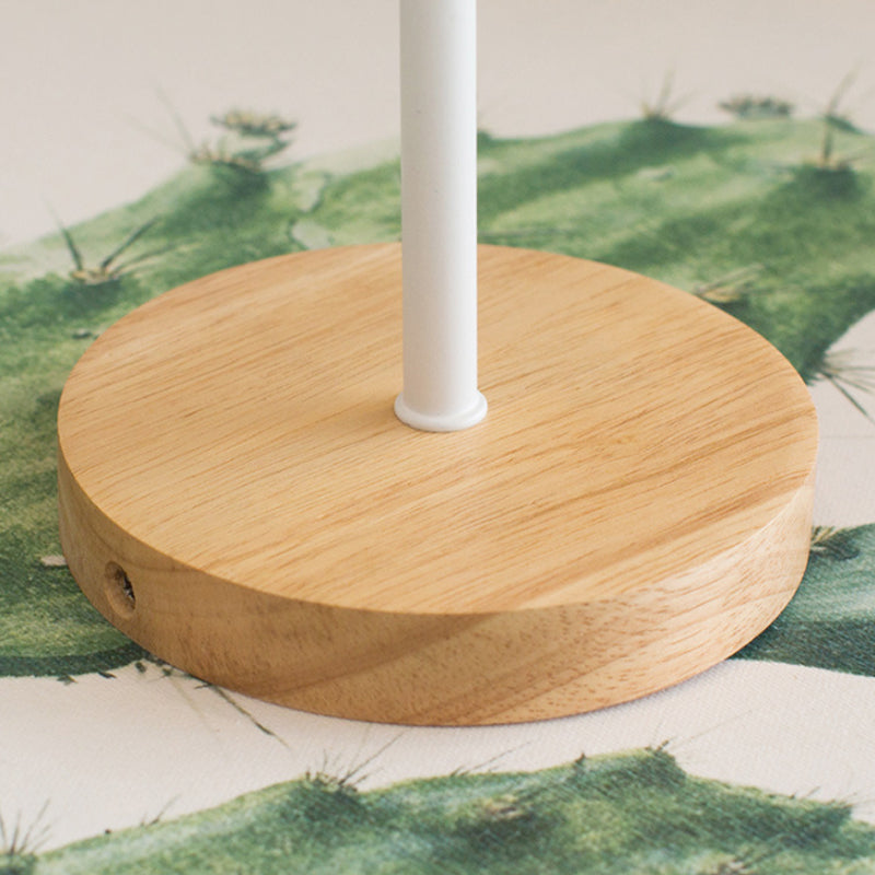 Nordische minimalistische Wandleuchte aus Holz mit skulpturalem sitzendem Vogel