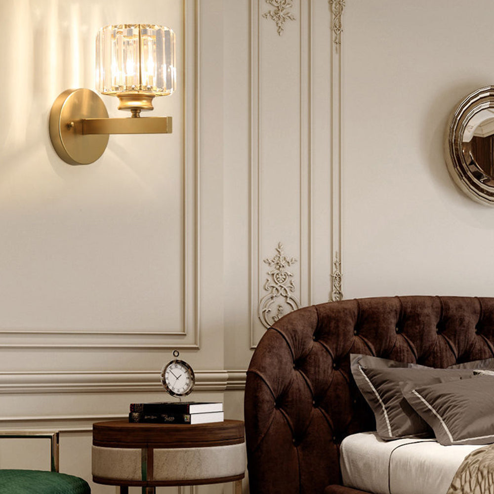 Moderne Wandleuchte aus Eisen mit facettiertem Kristallpaneel