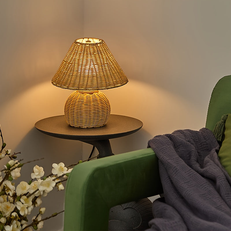 Rustikale Zen-Boho-Tischlampe mit handgewebtem Bambusgeflecht