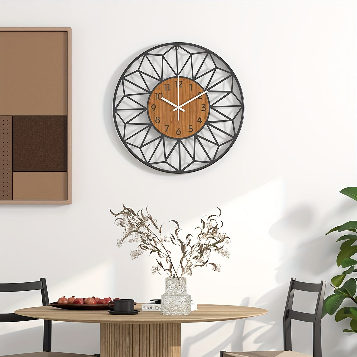 Runde industrielle Wanduhr in Holzmaserung mit leisem Quarzwerk