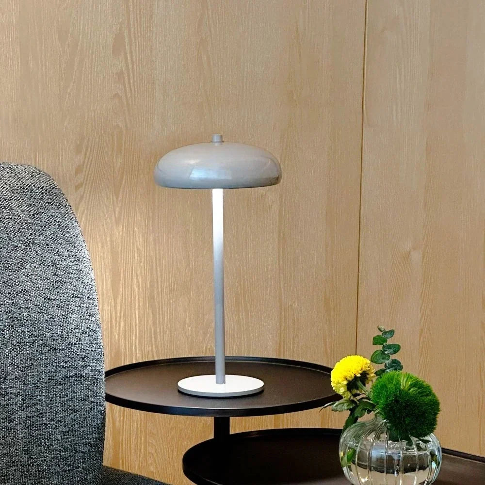 Retro-Tischlampe mit abgerundeter Silhouette, Touch-Steuerung, wiederaufladbar und tragbar