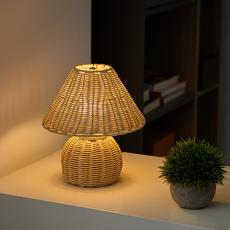 Rustikale Zen-Boho-Tischlampe mit handgewebtem Bambusgeflecht