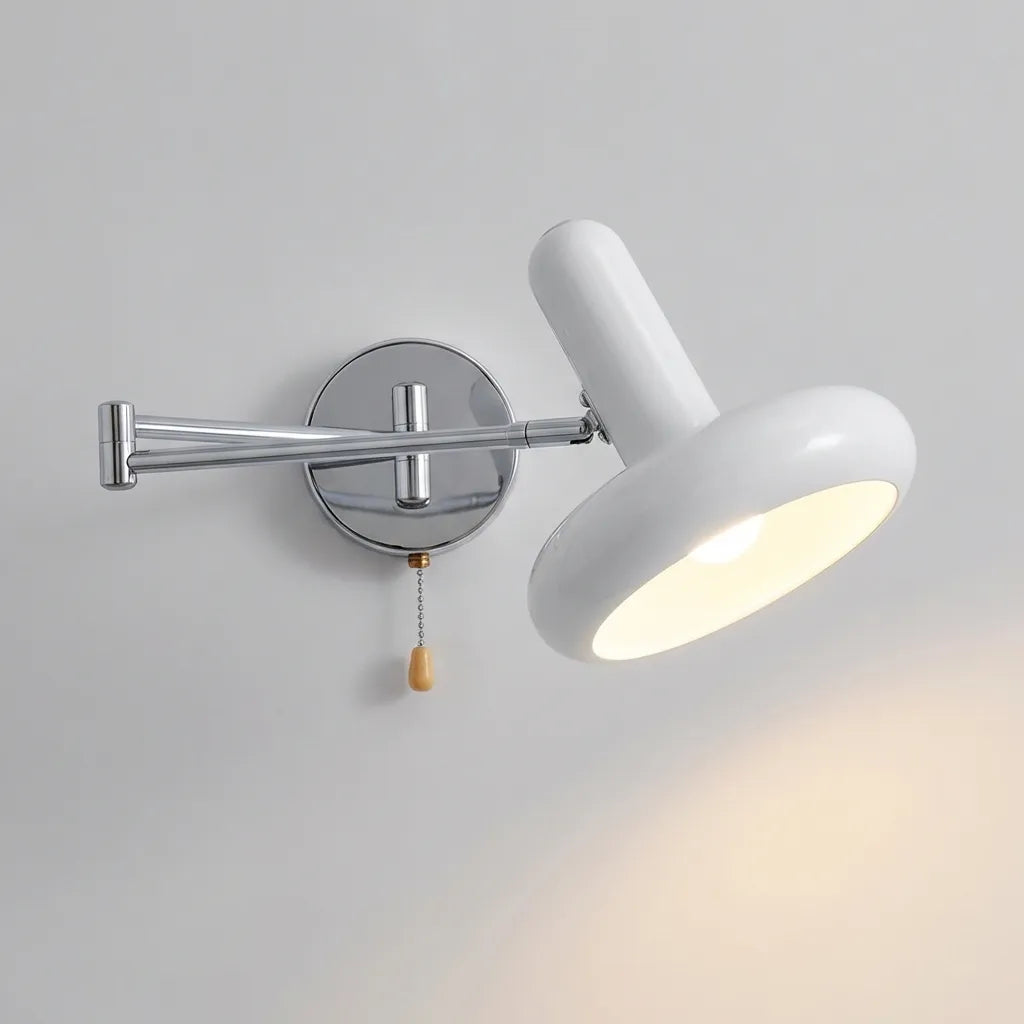 Vom Bauhaus inspirierte Eisen-Wandleuchte mit verstellbarem Schwenkarm