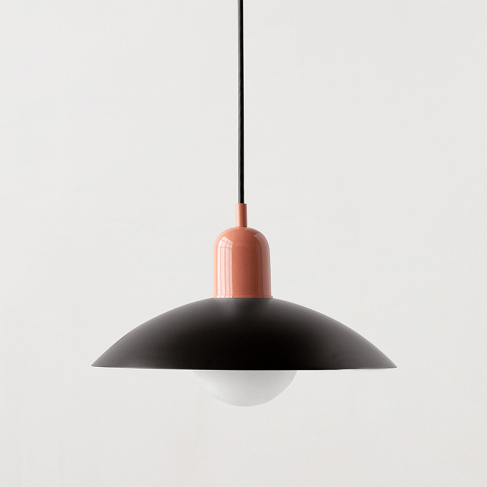 Geometrische Bauhaus-Pendelleuchte mit emaillierter Eisenkuppel, verstellbar