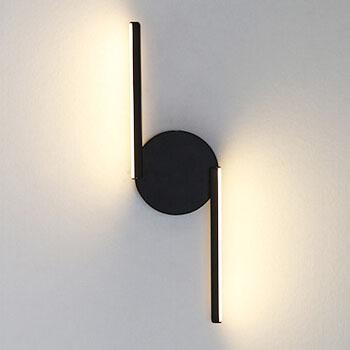 Minimalistische Halo-Wandleuchte mit geschwungener Bogen-Silhouette und Leuchteffekt