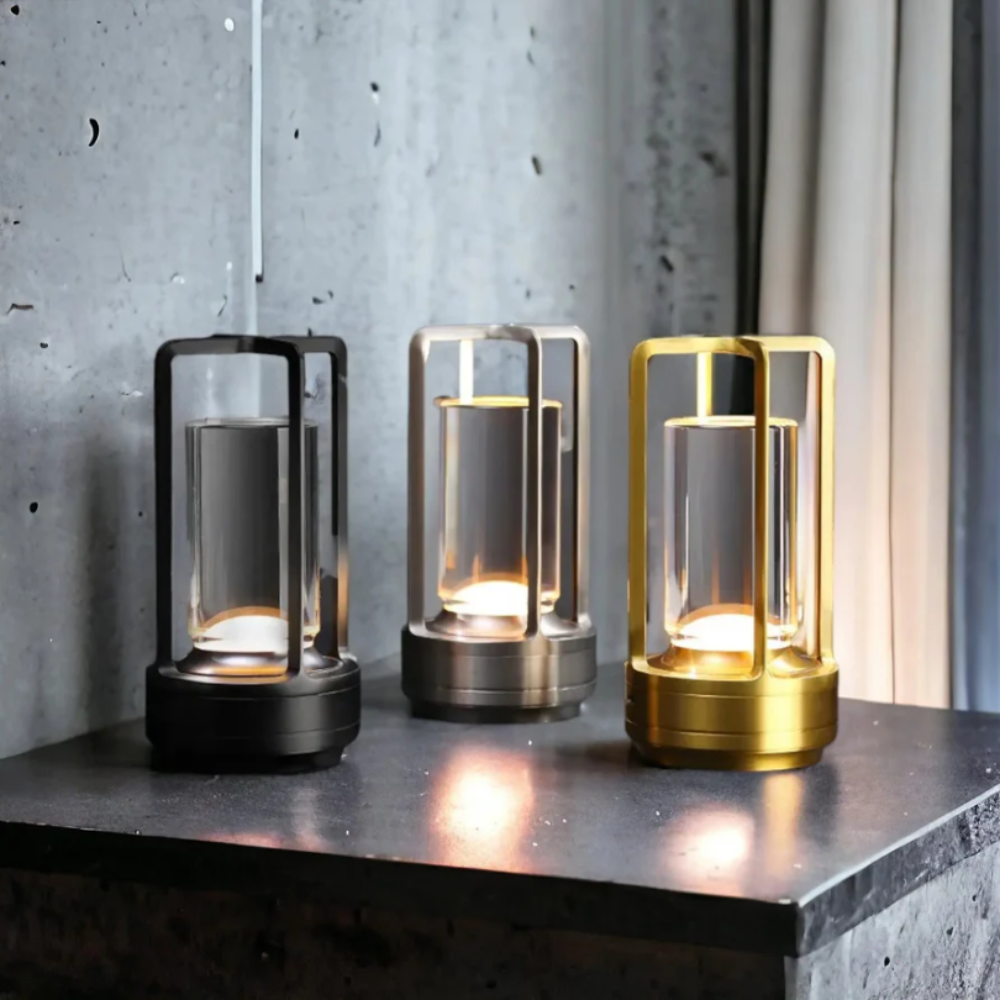 Moderne Tischlampe mit zylindrischem Metallrahmen und Touch-Steuerung