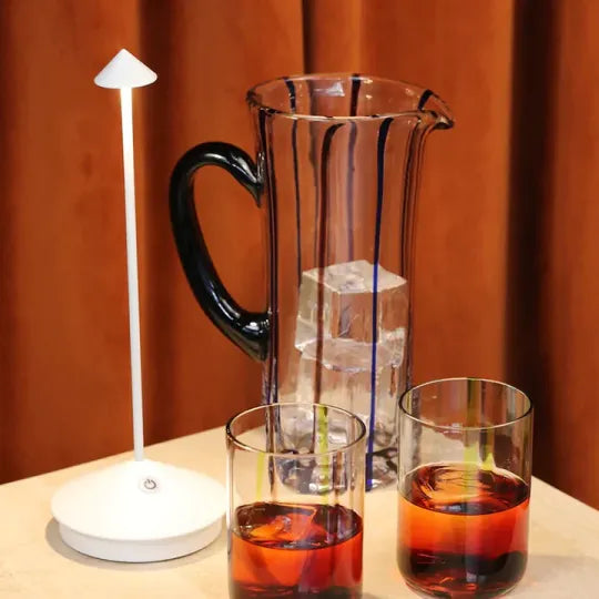 Wasserdichte, kabellose, wiederaufladbare und dimmbare Tischlampe für den Innen- und Außenbereich