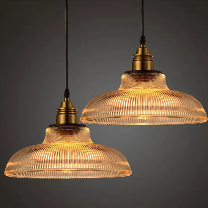 Pendelleuchte aus Kristallglas und Metall mit strahlendem Leuchteffekt
