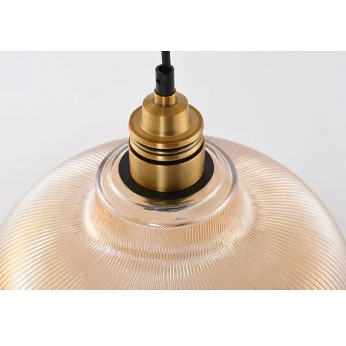 Pendelleuchte aus Kristallglas und Metall mit strahlendem Leuchteffekt
