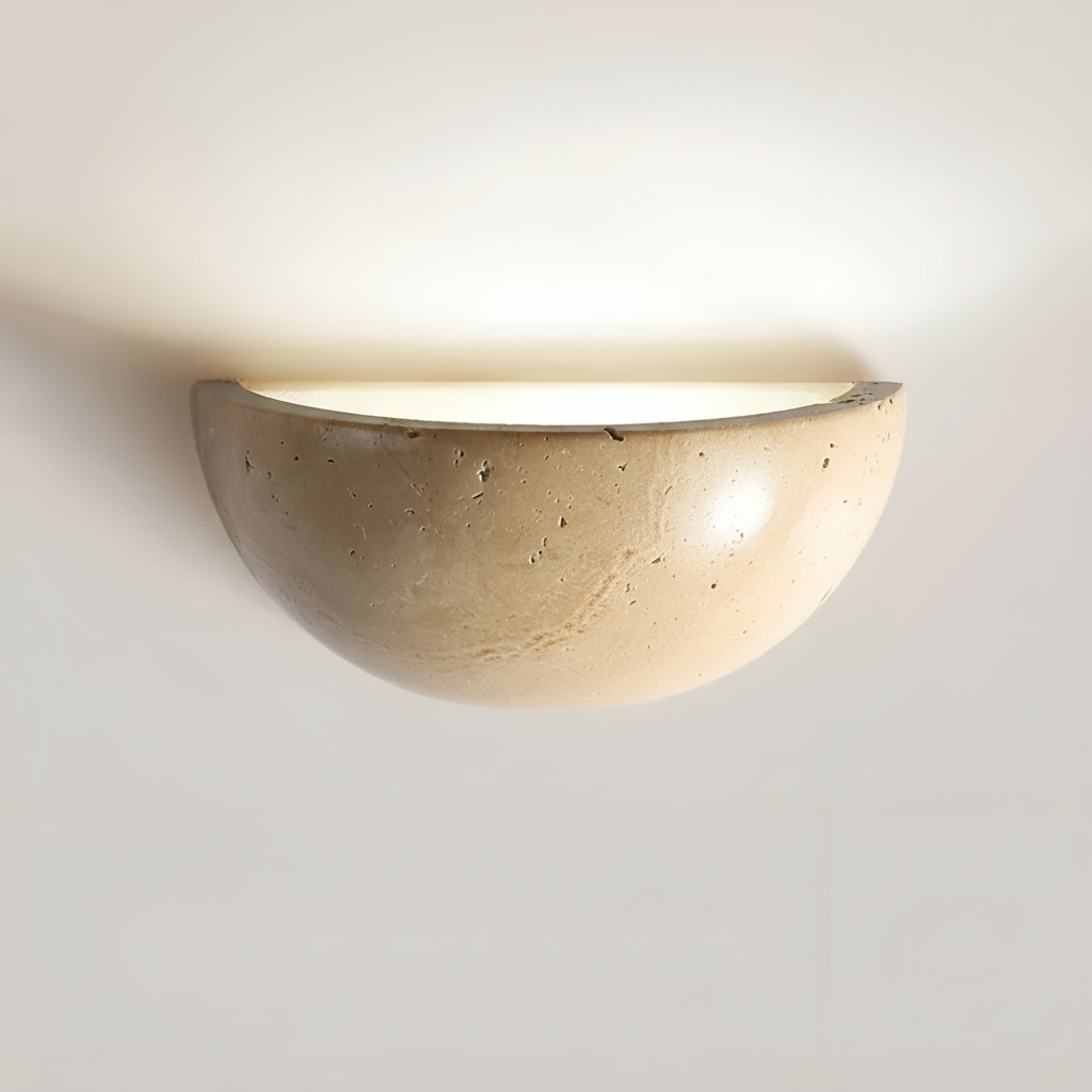 Halbrunde Wandleuchte aus Naturstein im Wabi-Sabi-Stil