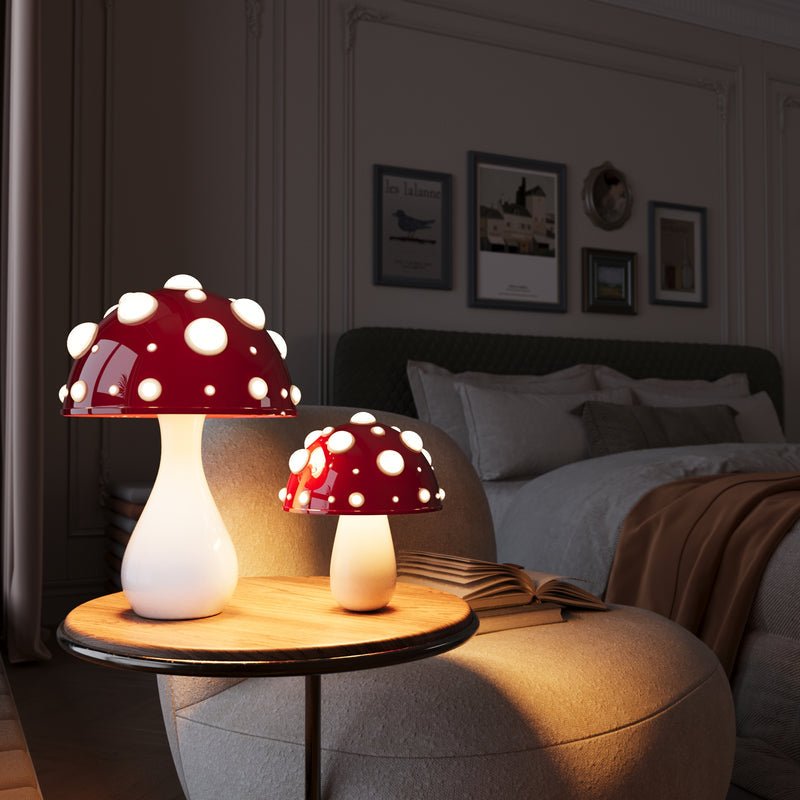 Skulpturale Tischlampe mit Amanita-Pilzschirm, wiederaufladbar und dimmbar