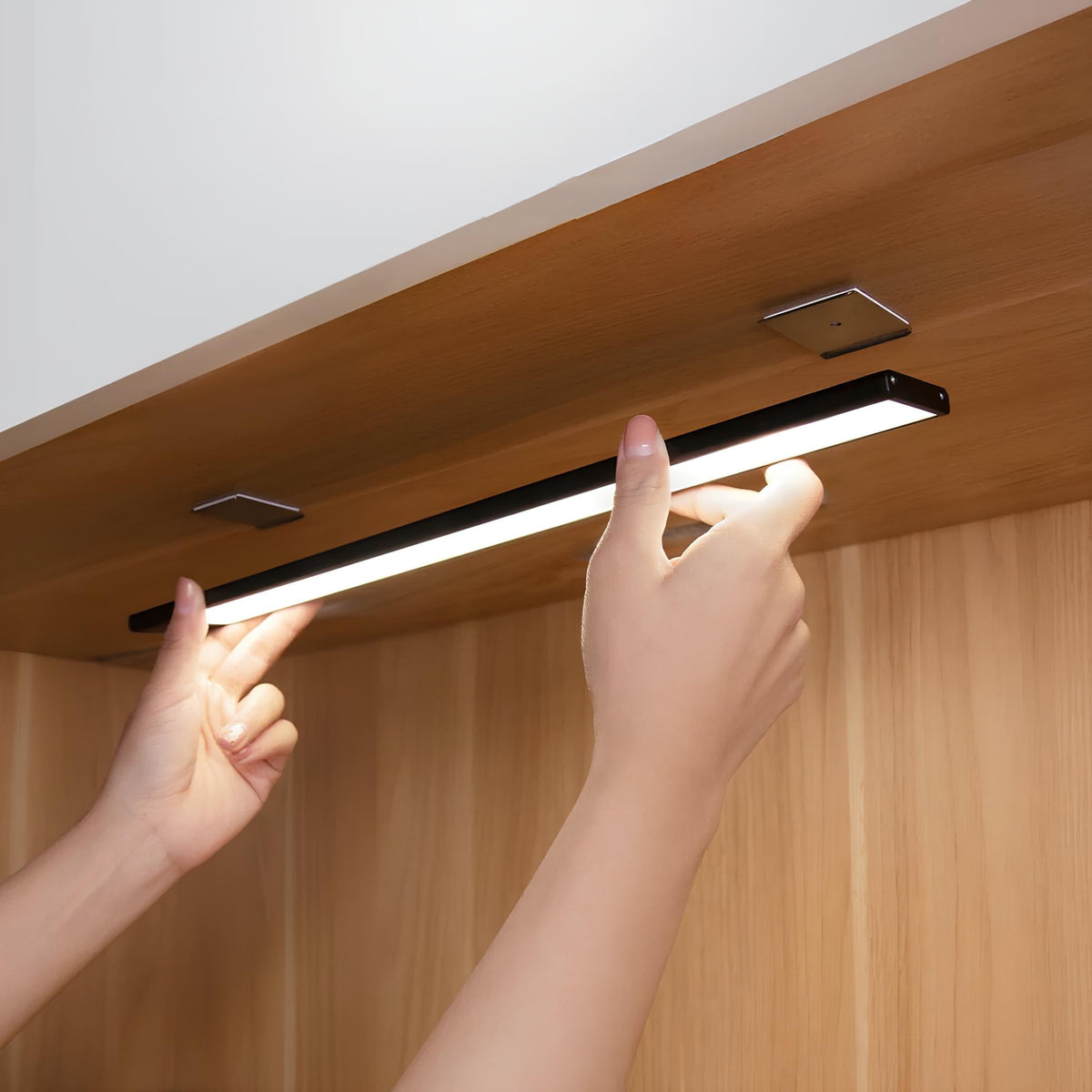 Wiederaufladbare, magnetische, dimmbare Lichtleiste mit Bewegungssensor