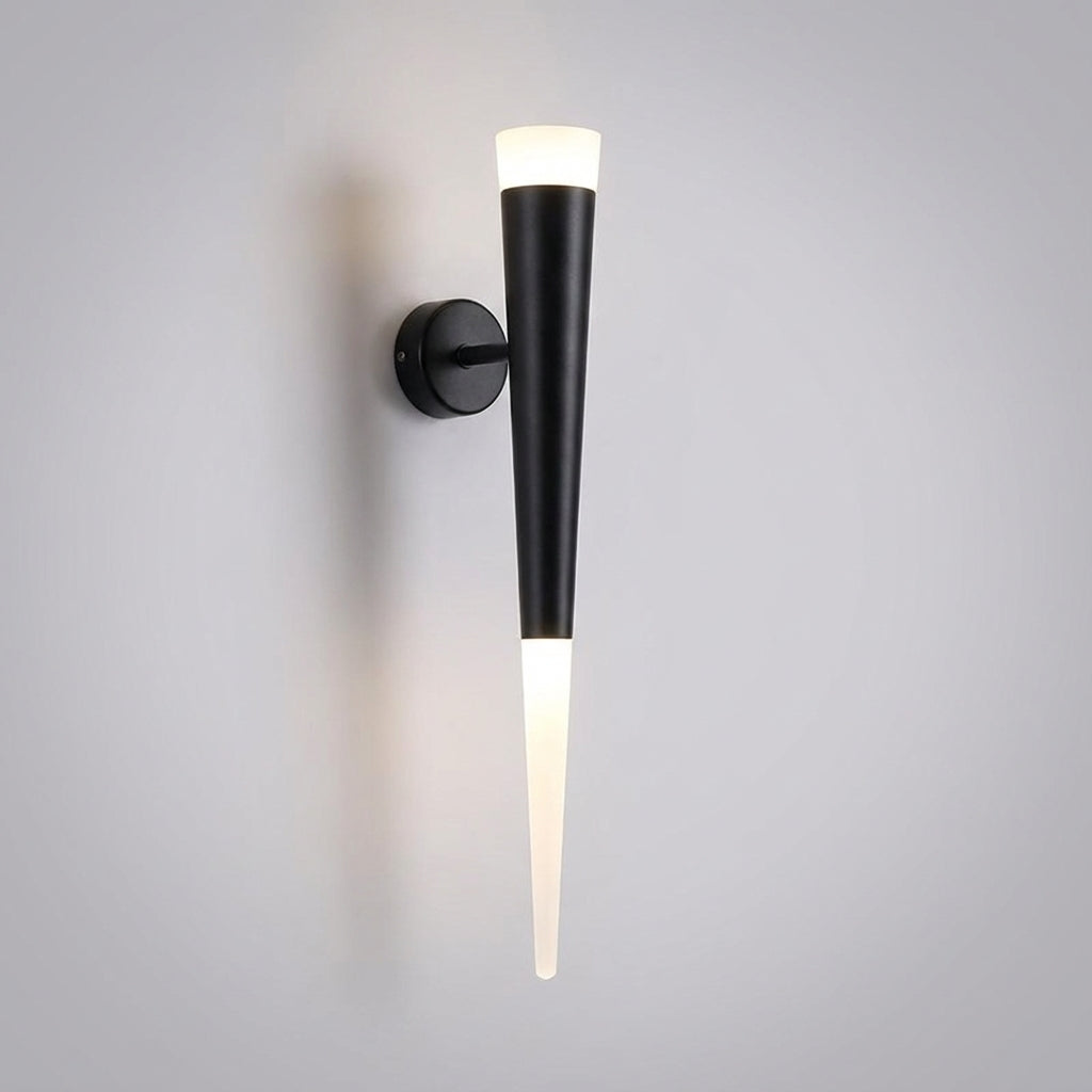 Elegante konische Metall-Wandleuchte mit nach oben und unten gerichtetem Licht