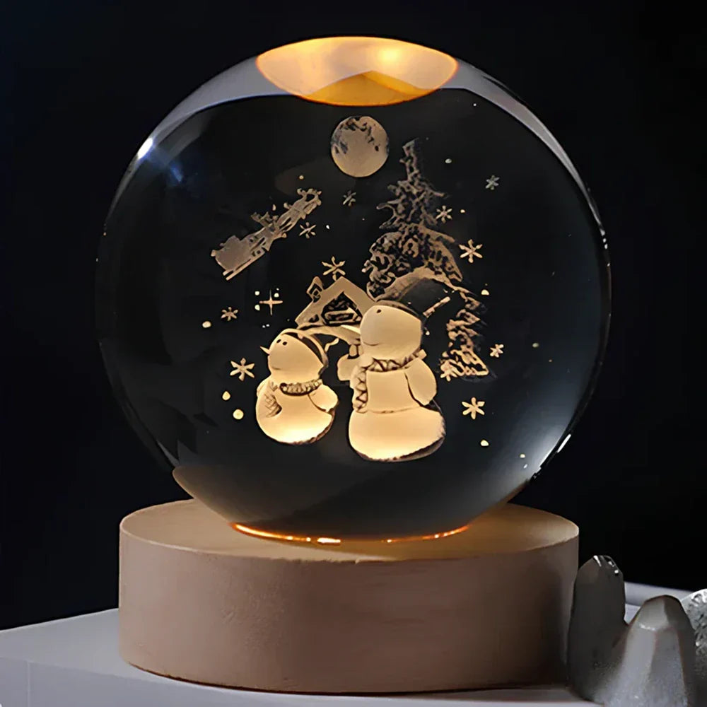 Nachtlicht und Tischlampe mit gravierter Kristallkugel in Planetenform
